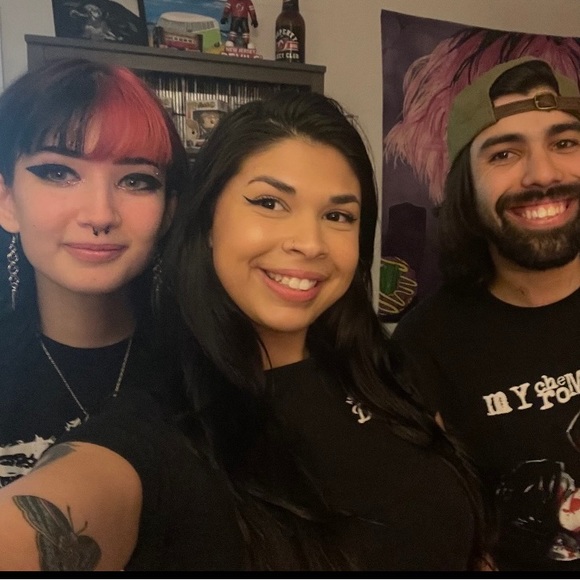 Meet your Posher, Andrea - Picture 5 of 5